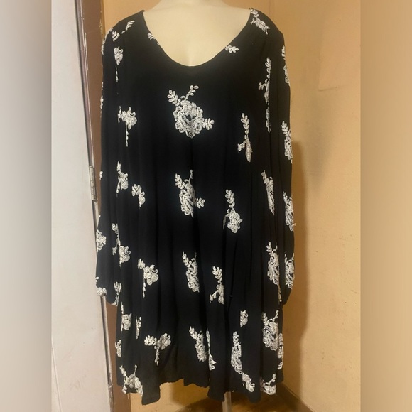Free People Black and White Bishop Sleeve Sundress - Picture 6 of 13